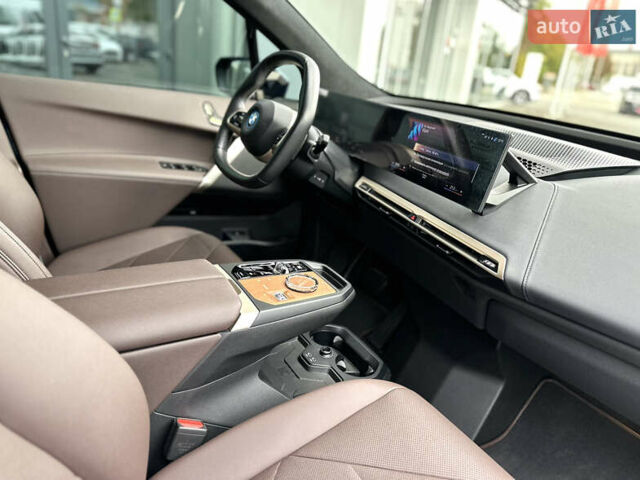 Синий БМВ iX, объемом двигателя 0 л и пробегом 39 тыс. км за 52900 $, фото 17 на Automoto.ua