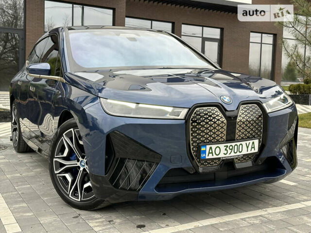 Синий БМВ iX, объемом двигателя 0 л и пробегом 65 тыс. км за 68800 $, фото 11 на Automoto.ua