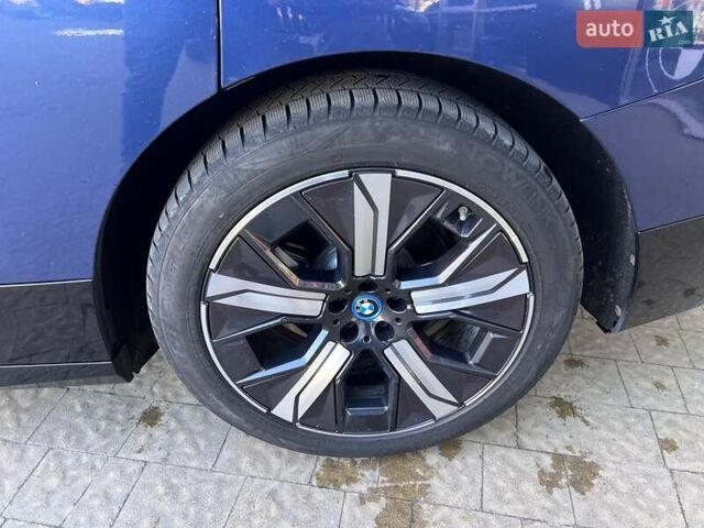 Синий БМВ iX, объемом двигателя 0 л и пробегом 55 тыс. км за 59900 $, фото 10 на Automoto.ua