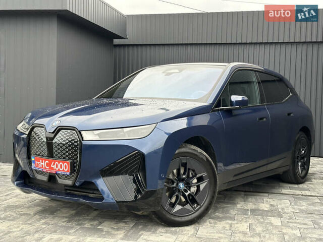 Синій БМВ iX, об'ємом двигуна 0 л та пробігом 18 тис. км за 52500 $, фото 3 на Automoto.ua