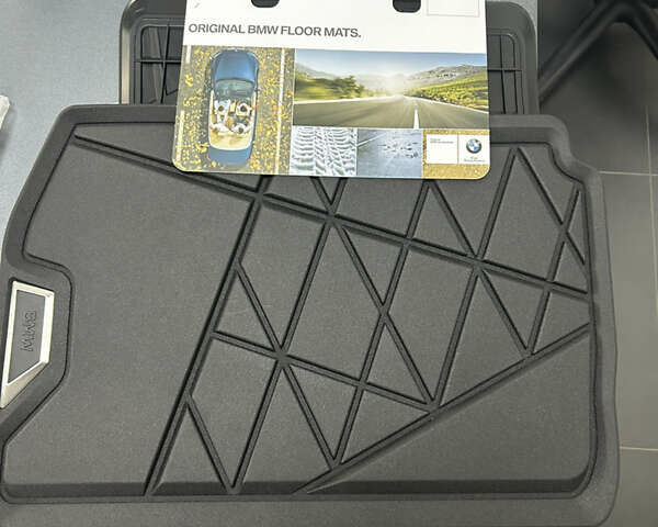 Синий БМВ iX, объемом двигателя 0 л и пробегом 13 тыс. км за 67500 $, фото 43 на Automoto.ua