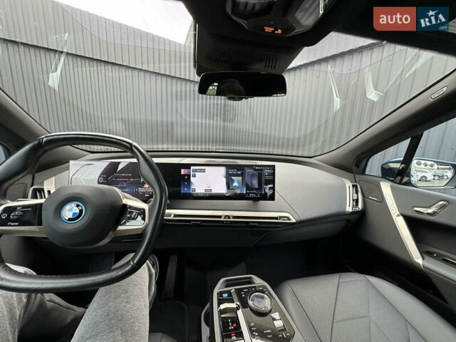 Синій БМВ iX, об'ємом двигуна 0 л та пробігом 18 тис. км за 52500 $, фото 12 на Automoto.ua
