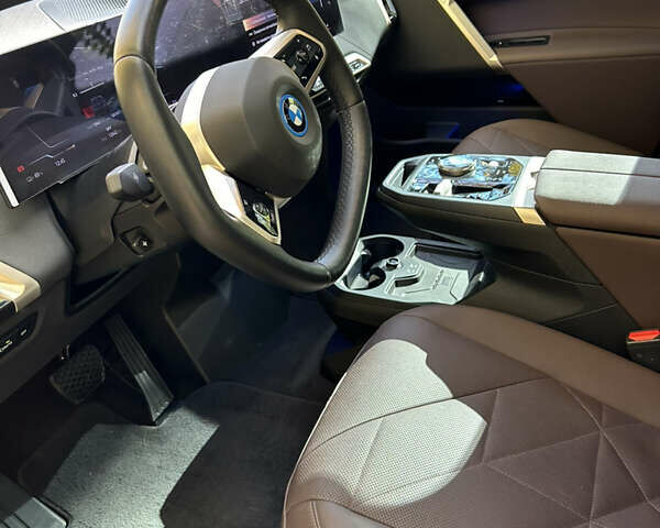 Синій БМВ iX, об'ємом двигуна 0 л та пробігом 12 тис. км за 72000 $, фото 14 на Automoto.ua