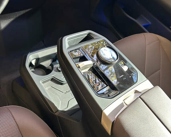 Синій БМВ iX, об'ємом двигуна 0 л та пробігом 12 тис. км за 72000 $, фото 19 на Automoto.ua