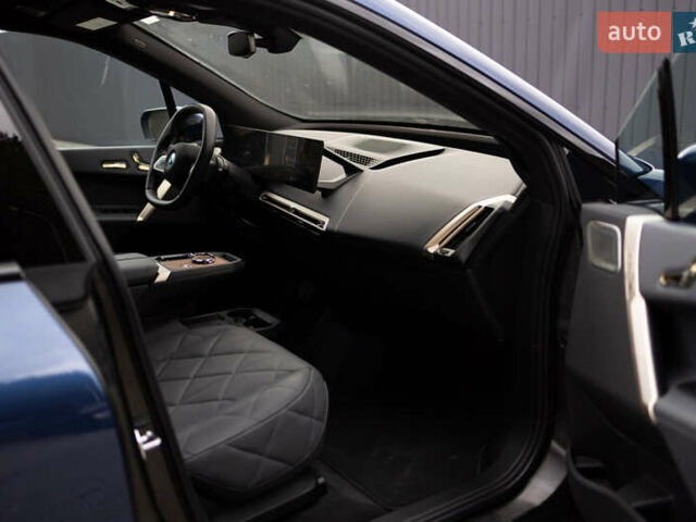 Синий БМВ iX, объемом двигателя 0 л и пробегом 9 тыс. км за 64000 $, фото 49 на Automoto.ua