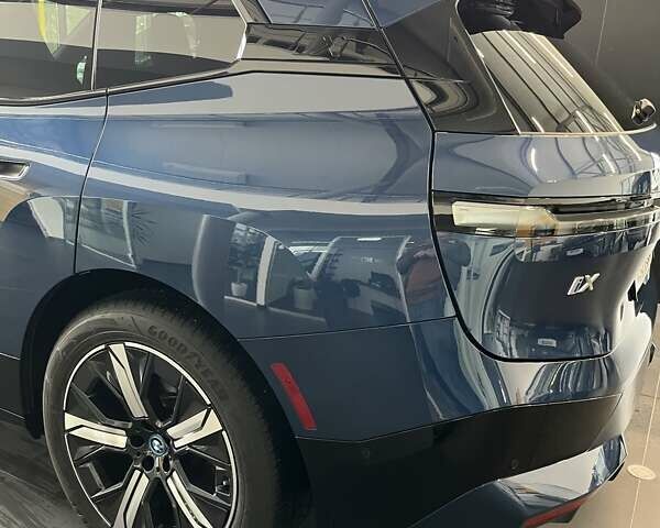 Синий БМВ iX, объемом двигателя 0 л и пробегом 13 тыс. км за 67500 $, фото 11 на Automoto.ua