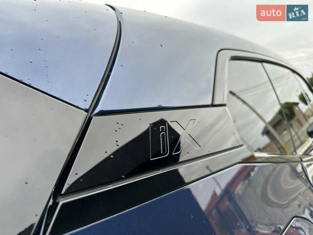 Синій БМВ iX, об'ємом двигуна 0 л та пробігом 18 тис. км за 52500 $, фото 28 на Automoto.ua