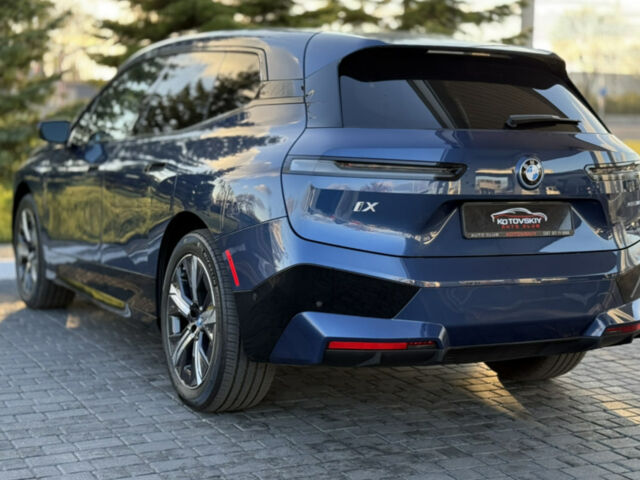 Синий БМВ iX, объемом двигателя 0 л и пробегом 12 тыс. км за 54000 $, фото 7 на Automoto.ua