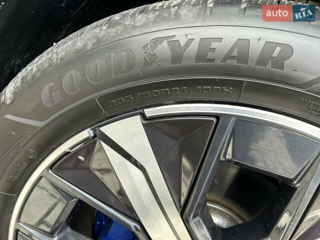 Синий БМВ iX, объемом двигателя 0 л и пробегом 13 тыс. км за 67500 $, фото 40 на Automoto.ua