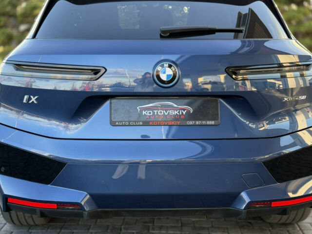Синий БМВ iX, объемом двигателя 0 л и пробегом 12 тыс. км за 54000 $, фото 8 на Automoto.ua