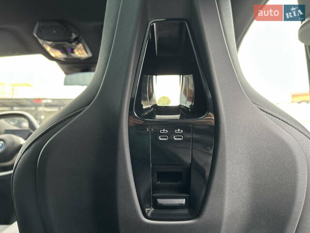 Синій БМВ iX, об'ємом двигуна 0 л та пробігом 18 тис. км за 52500 $, фото 40 на Automoto.ua