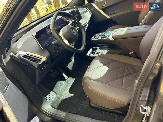 Синій БМВ iX, об'ємом двигуна 0 л та пробігом 12 тис. км за 72000 $, фото 12 на Automoto.ua