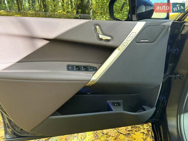 Синій БМВ iX, об'ємом двигуна 0 л та пробігом 12 тис. км за 72000 $, фото 32 на Automoto.ua