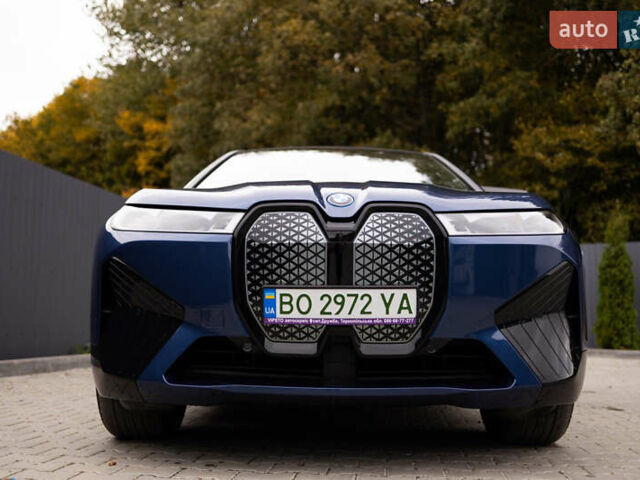Синий БМВ iX, объемом двигателя 0 л и пробегом 9 тыс. км за 64000 $, фото 4 на Automoto.ua