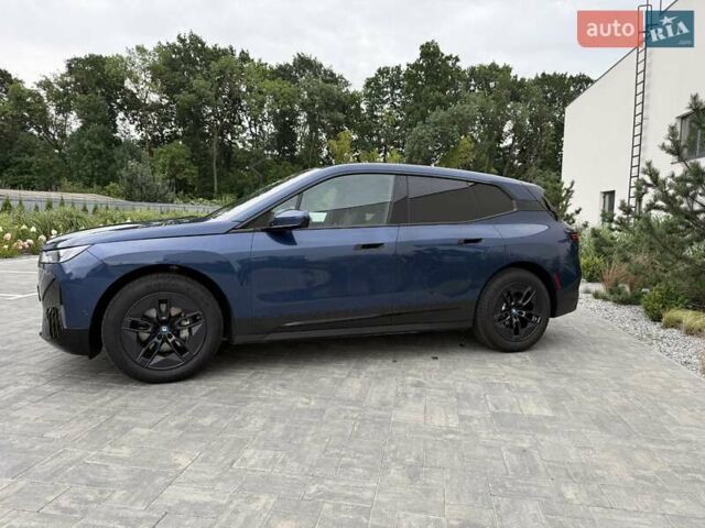 Синій БМВ iX, об'ємом двигуна 0 л та пробігом 17 тис. км за 58500 $, фото 6 на Automoto.ua