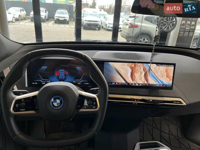 Синий БМВ iX, объемом двигателя 0 л и пробегом 13 тыс. км за 67500 $, фото 22 на Automoto.ua
