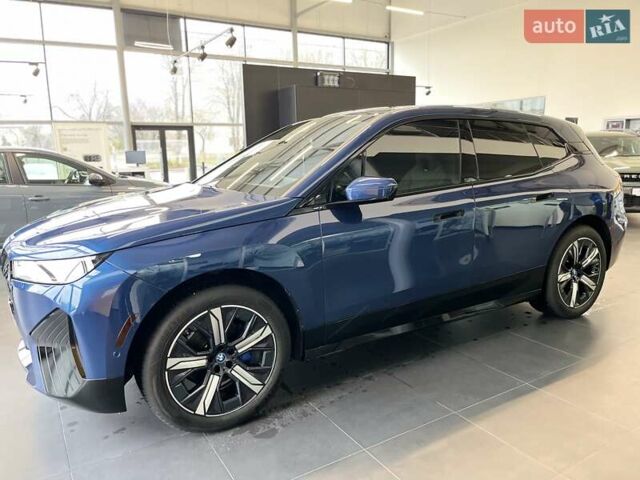 Синий БМВ iX, объемом двигателя 0 л и пробегом 13 тыс. км за 67500 $, фото 13 на Automoto.ua