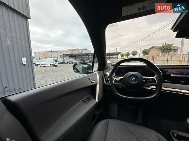Синій БМВ iX, об'ємом двигуна 0 л та пробігом 18 тис. км за 52500 $, фото 34 на Automoto.ua