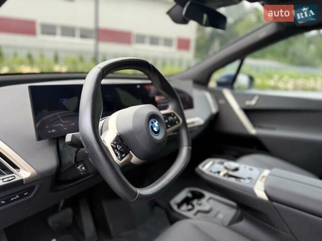 Синій БМВ iX, об'ємом двигуна 0 л та пробігом 17 тис. км за 58500 $, фото 13 на Automoto.ua