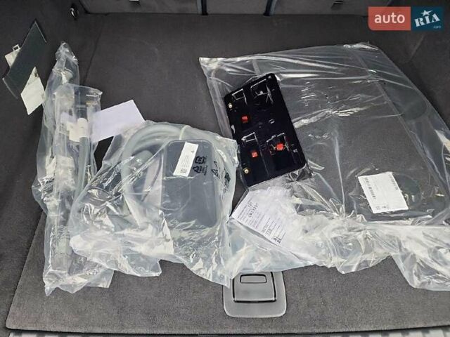 Синій БМВ iX, об'ємом двигуна 0 л та пробігом 1 тис. км за 92990 $, фото 12 на Automoto.ua