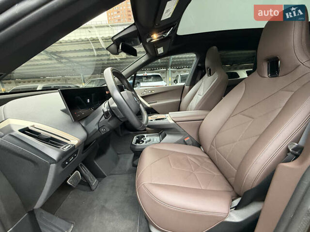 Синий БМВ iX, объемом двигателя 0 л и пробегом 18 тыс. км за 66900 $, фото 10 на Automoto.ua