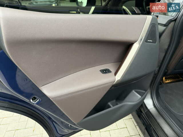 Синий БМВ iX, объемом двигателя 0 л и пробегом 18 тыс. км за 66900 $, фото 11 на Automoto.ua