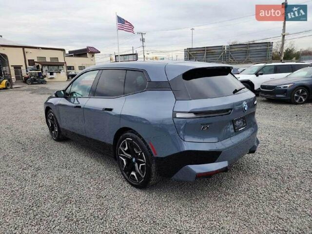 Синій БМВ iX, об'ємом двигуна 0 л та пробігом 1 тис. км за 92990 $, фото 3 на Automoto.ua
