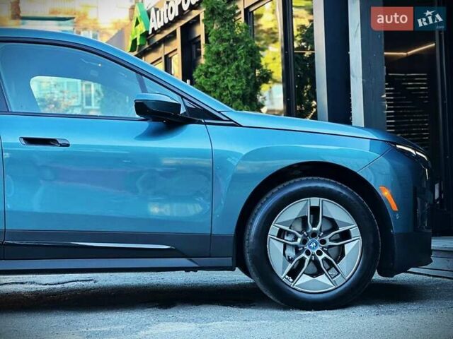 Зелений БМВ iX, об'ємом двигуна 0 л та пробігом 36 тис. км за 62999 $, фото 11 на Automoto.ua
