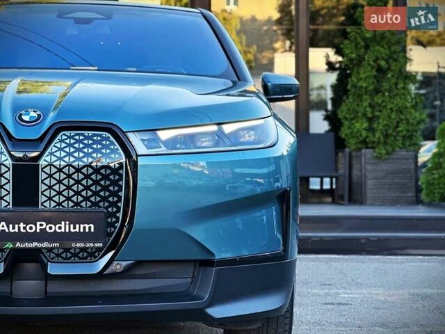 Зелений БМВ iX, об'ємом двигуна 0 л та пробігом 36 тис. км за 62999 $, фото 6 на Automoto.ua
