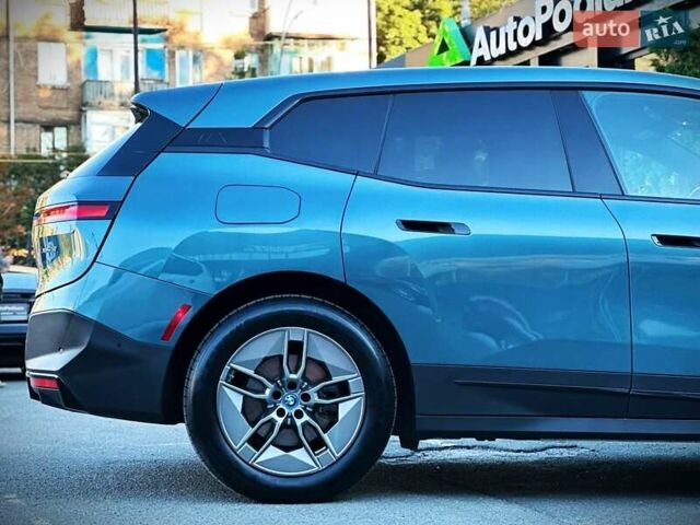 Зелений БМВ iX, об'ємом двигуна 0 л та пробігом 36 тис. км за 62999 $, фото 12 на Automoto.ua