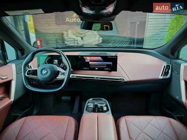 Зелений БМВ iX, об'ємом двигуна 0 л та пробігом 36 тис. км за 62999 $, фото 32 на Automoto.ua