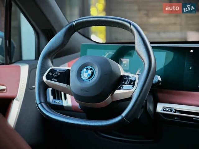 Зелений БМВ iX, об'ємом двигуна 0 л та пробігом 36 тис. км за 62999 $, фото 41 на Automoto.ua