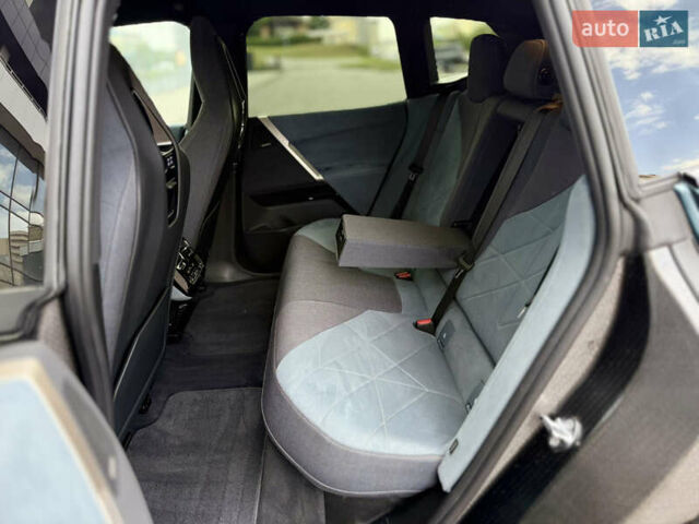 Зеленый БМВ iX, объемом двигателя 0 л и пробегом 45 тыс. км за 59000 $, фото 16 на Automoto.ua