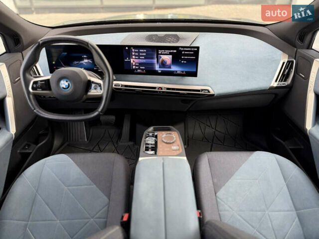Зеленый БМВ iX, объемом двигателя 0 л и пробегом 45 тыс. км за 59000 $, фото 23 на Automoto.ua
