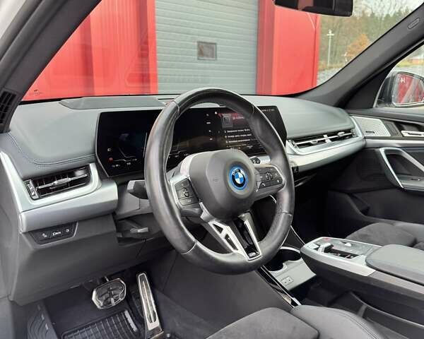 Белый БМВ iX1, объемом двигателя 0 л и пробегом 36 тыс. км за 37800 $, фото 18 на Automoto.ua