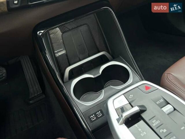 Белый БМВ iX1, объемом двигателя 0 л и пробегом 36 тыс. км за 28000 $, фото 39 на Automoto.ua