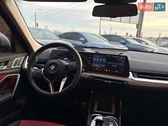 Білий БМВ iX1, об'ємом двигуна 0 л та пробігом 19 тис. км за 29000 $, фото 35 на Automoto.ua