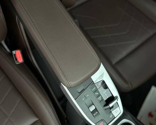 Белый БМВ iX1, объемом двигателя 0 л и пробегом 33 тыс. км за 28000 $, фото 26 на Automoto.ua