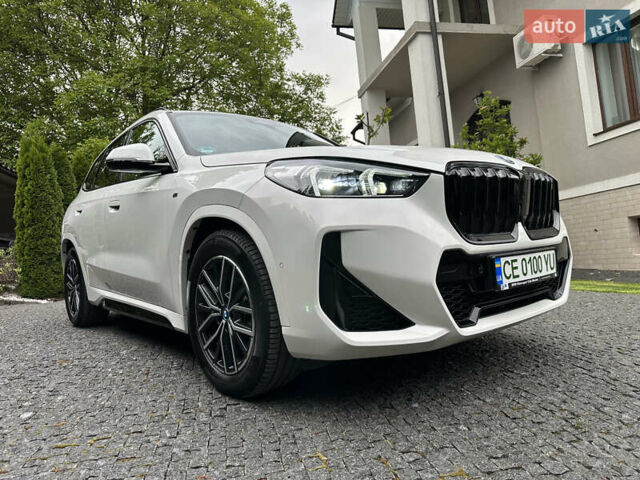 Белый БМВ iX1, объемом двигателя 0 л и пробегом 24 тыс. км за 42000 $, фото 18 на Automoto.ua