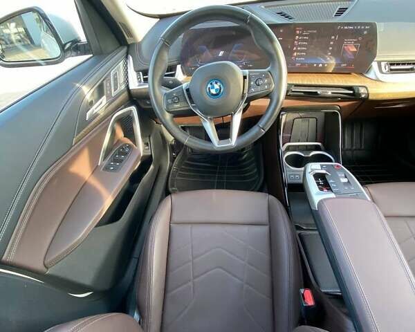 БМВ iX1 2023 у Мукачеве на Automoto.ua Білий БМВ iX1, об'ємом двигуна 0 л та пробігом 16 тис. км за 30900 $, фото 21 на Automoto.ua