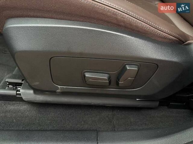 Белый БМВ iX1, объемом двигателя 0 л и пробегом 33 тыс. км за 28000 $, фото 33 на Automoto.ua