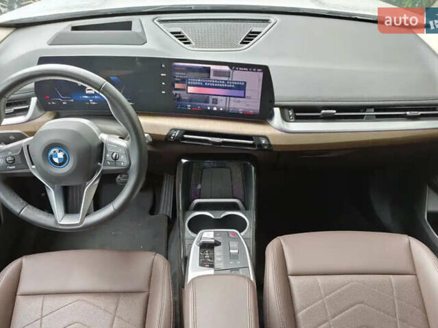 БМВ iX1 2023 в Львове на Automoto.ua Белый БМВ iX1, объемом двигателя 0 л и пробегом 27 тыс. км за 26000 $, фото 5 на Automoto.ua