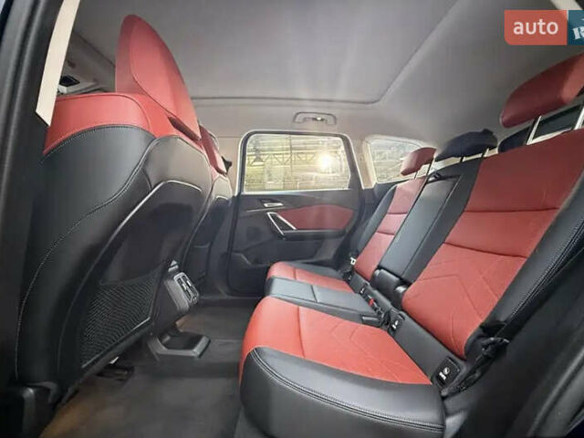Белый БМВ iX1, объемом двигателя 0 л и пробегом 19 тыс. км за 25500 $, фото 2 на Automoto.ua