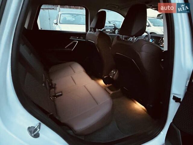 Білий БМВ iX1, об'ємом двигуна 0 л та пробігом 4 тис. км за 33000 $, фото 35 на Automoto.ua