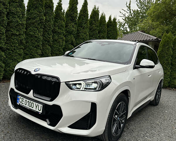 Белый БМВ iX1, объемом двигателя 0 л и пробегом 24 тыс. км за 40999 $, фото 19 на Automoto.ua