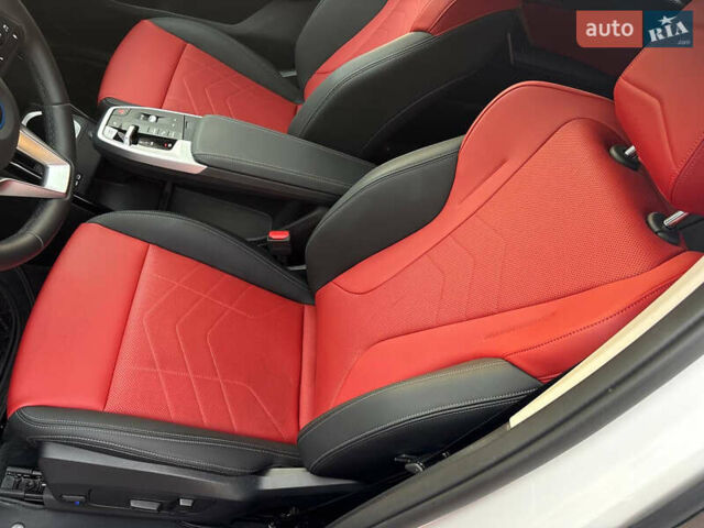 Білий БМВ iX1, об'ємом двигуна 0 л та пробігом 19 тис. км за 29000 $, фото 20 на Automoto.ua