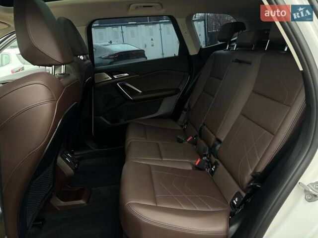 Белый БМВ iX1, объемом двигателя 0 л и пробегом 36 тыс. км за 28000 $, фото 52 на Automoto.ua
