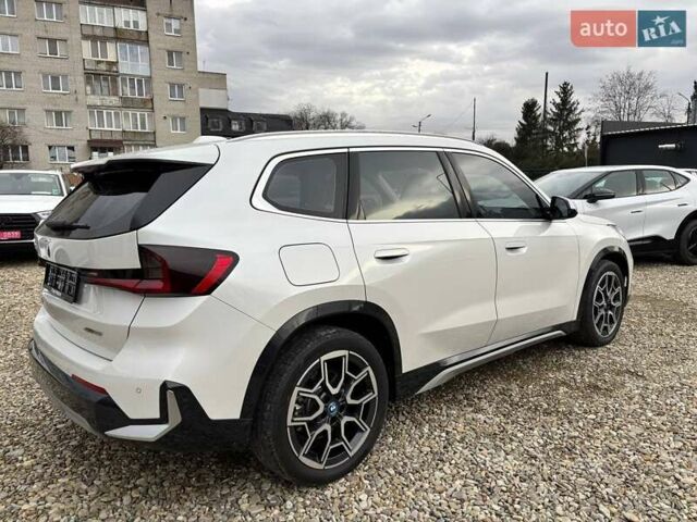 Белый БМВ iX1, объемом двигателя 0 л и пробегом 33 тыс. км за 28000 $, фото 17 на Automoto.ua