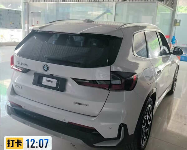 Білий БМВ iX1, об'ємом двигуна 0 л та пробігом 27 тис. км за 25000 $, фото 46 на Automoto.ua