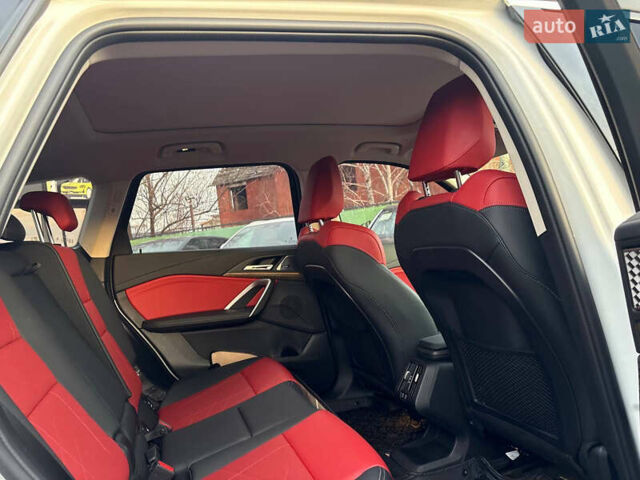 Білий БМВ iX1, об'ємом двигуна 0 л та пробігом 19 тис. км за 29000 $, фото 37 на Automoto.ua